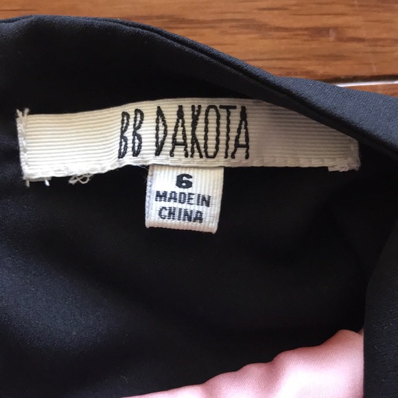 Women’s PinkDandelionDress With PeekABooBack Size6 - Picture 5 of 6